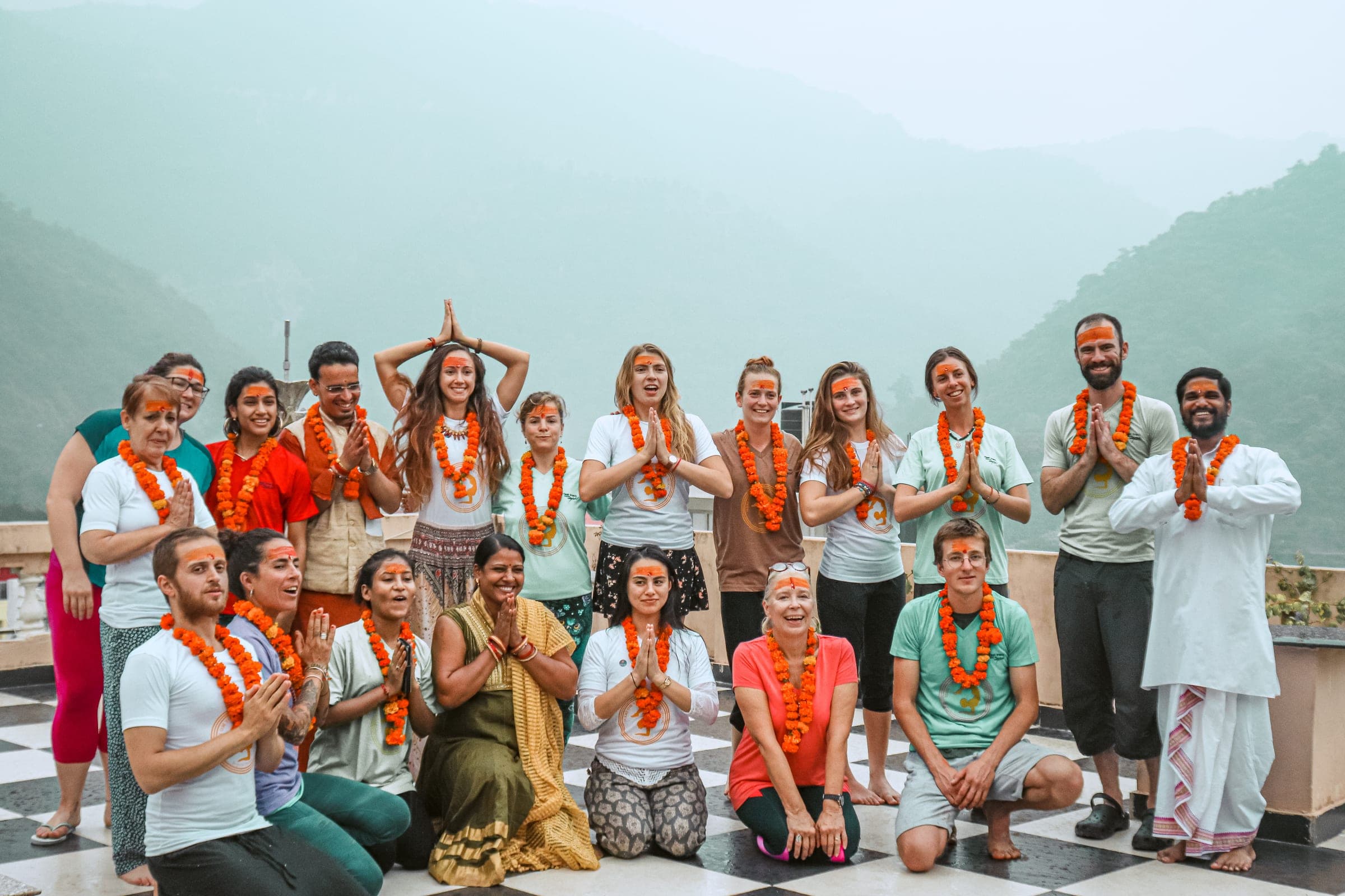 A garlanded batch on the roof terrace in the mist