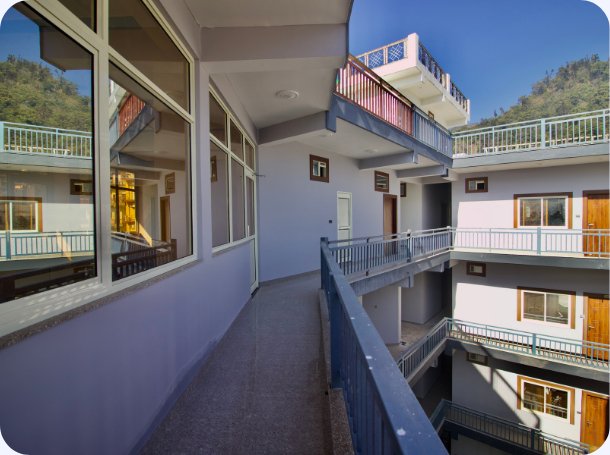 Hariom Yoga Vidya School Rishikesh Building